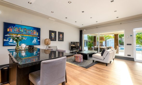 Reventa - Chalet / Villa  -
La Nucía