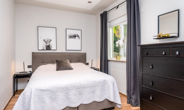 Reventa - Chalet / Villa  -
La Nucía