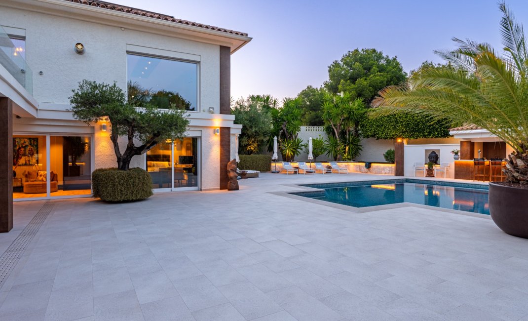 Reventa - Chalet / Villa  -
La Nucía