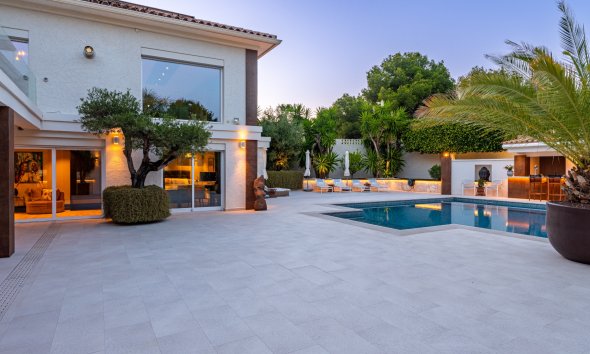 Reventa - Chalet / Villa  -
La Nucía