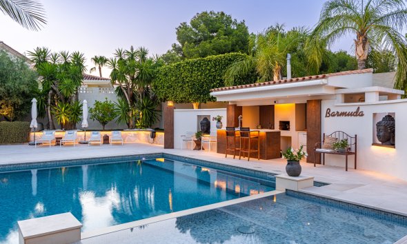 Reventa - Chalet / Villa  -
La Nucía