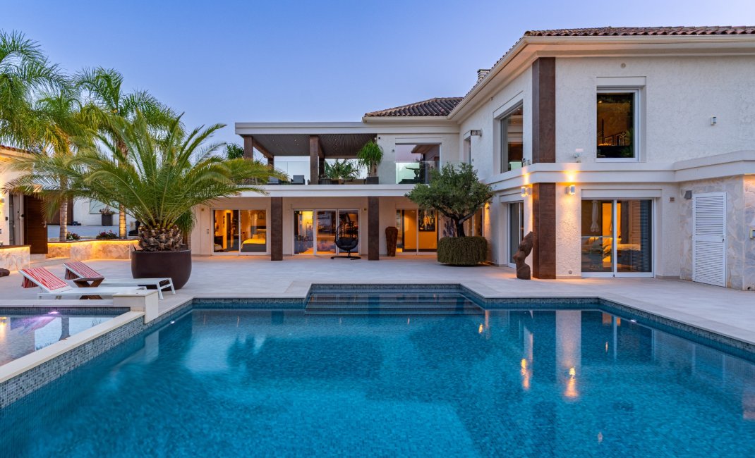 Reventa - Chalet / Villa  -
La Nucía