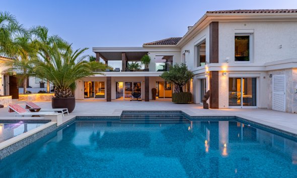 Reventa - Chalet / Villa  -
La Nucía