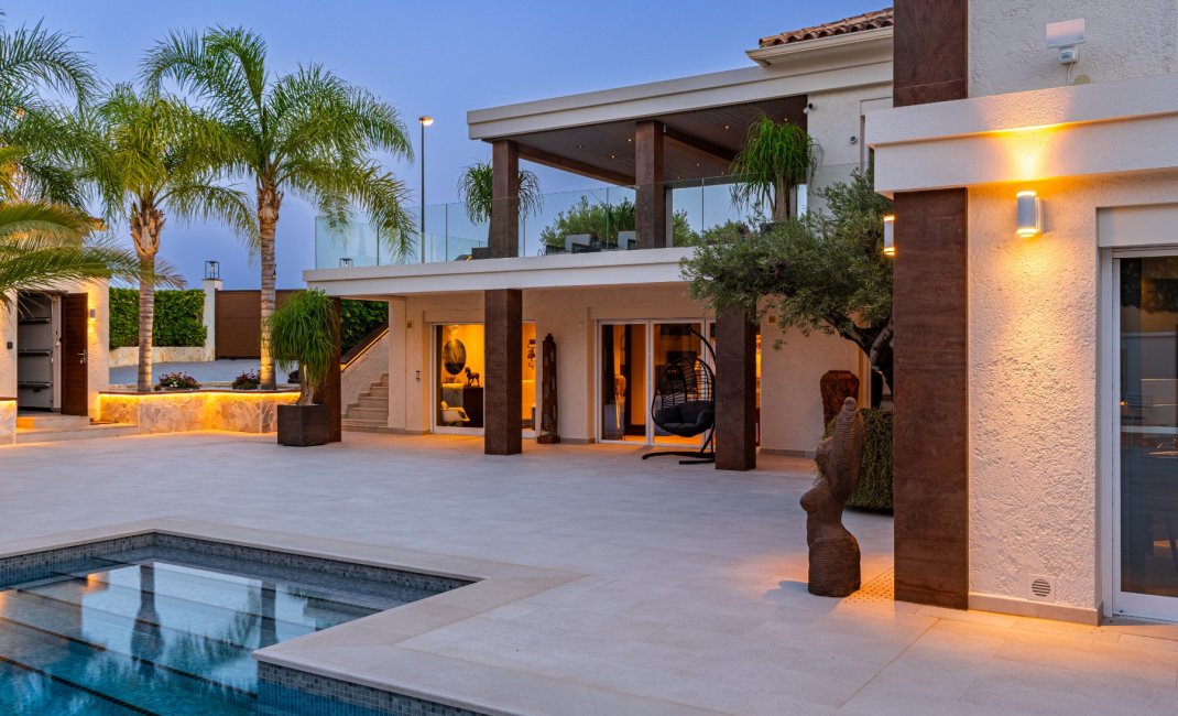 Reventa - Chalet / Villa  -
La Nucía