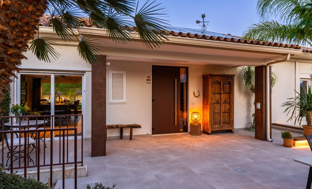 Reventa - Chalet / Villa  -
La Nucía