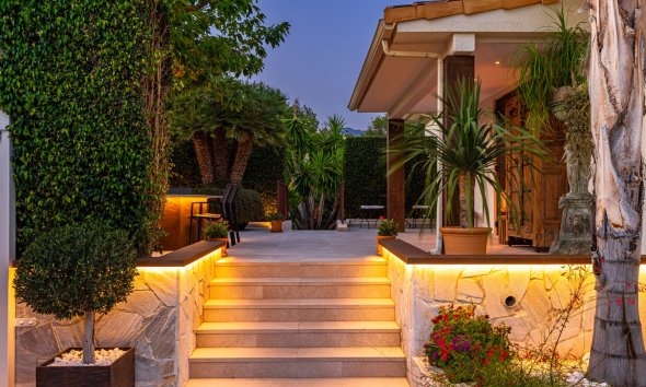 Reventa - Chalet / Villa  -
La Nucía