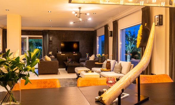 Reventa - Chalet / Villa  -
La Nucía