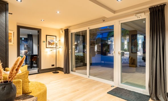 Reventa - Chalet / Villa  -
La Nucía