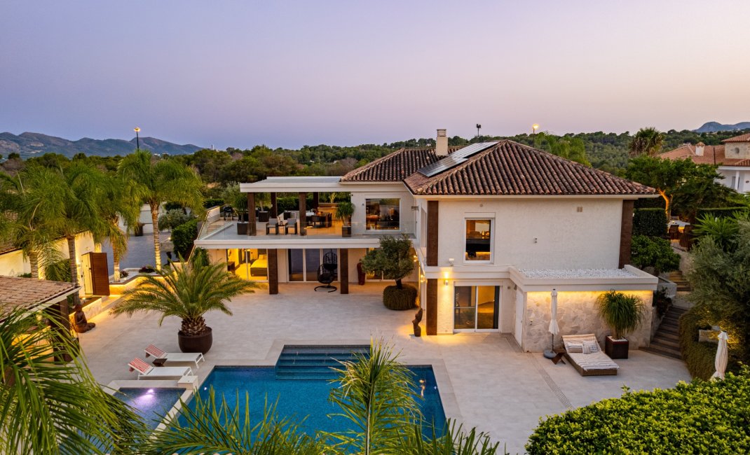 Reventa - Chalet / Villa  -
La Nucía