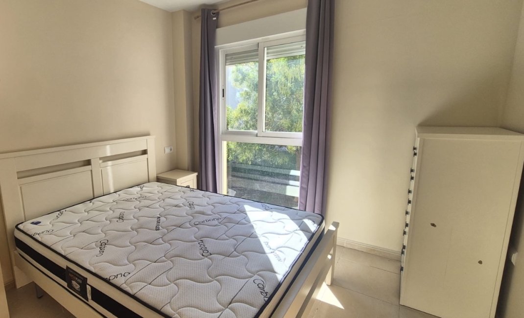  Alquiler larga estancia - Apartamento / piso -
Altea