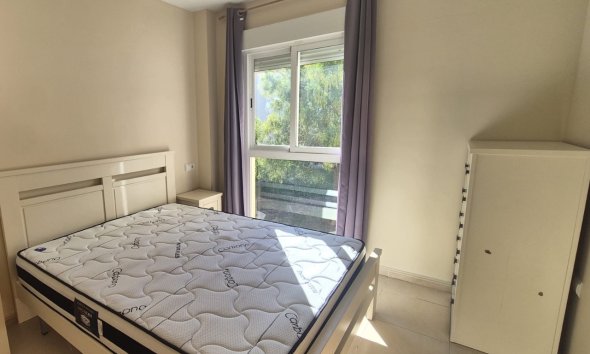  Alquiler larga estancia - Apartamento / piso -
Altea