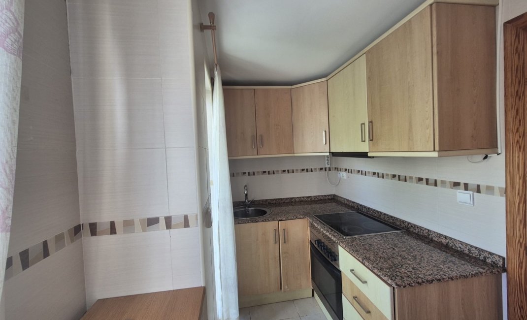  Alquiler larga estancia - Apartamento / piso -
Altea