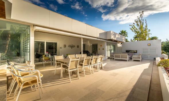 Videresalg -  Hytte / villa -
Albir