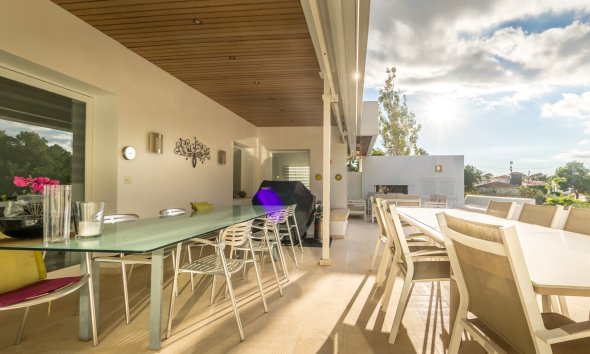 Videresalg -  Hytte / villa -
Albir