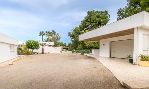 Videresalg -  Hytte / villa -
Albir