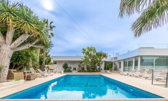 Videresalg -  Hytte / villa -
Albir