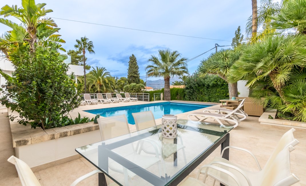 Videresalg -  Hytte / villa -
Albir