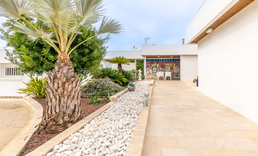 Videresalg -  Hytte / villa -
Albir