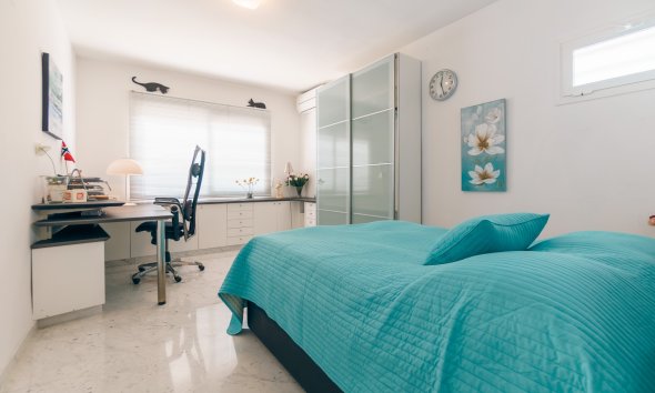 Videresalg -  Hytte / villa -
Albir