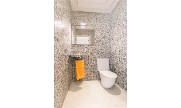 Videresalg -  Hytte / villa -
Albir