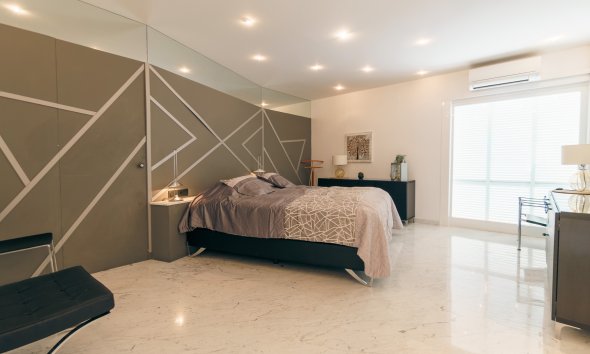 Videresalg -  Hytte / villa -
Albir