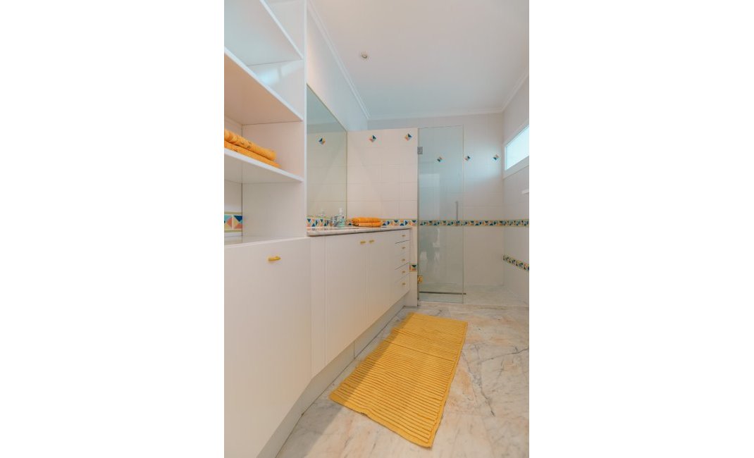 Videresalg -  Hytte / villa -
Albir