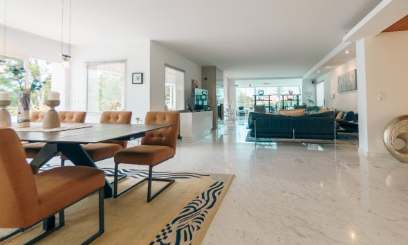 Videresalg -  Hytte / villa -
Albir