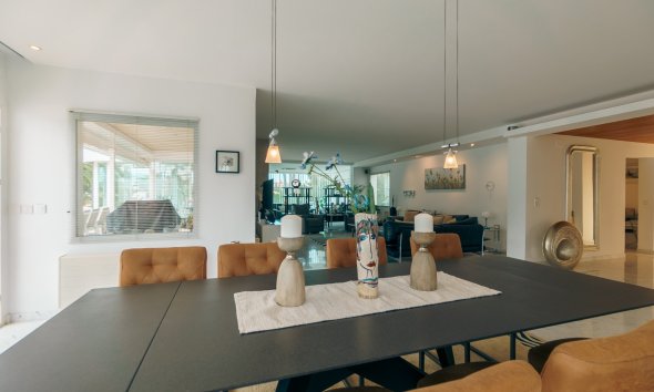 Videresalg -  Hytte / villa -
Albir