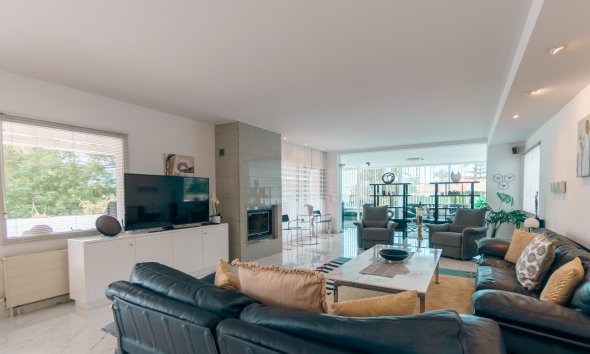 Videresalg -  Hytte / villa -
Albir