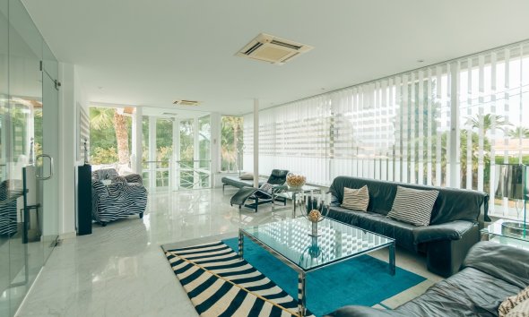 Videresalg -  Hytte / villa -
Albir