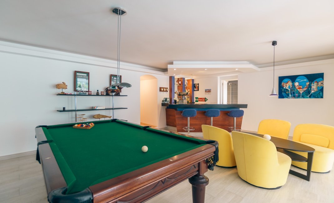 Videresalg -  Hytte / villa -
Albir