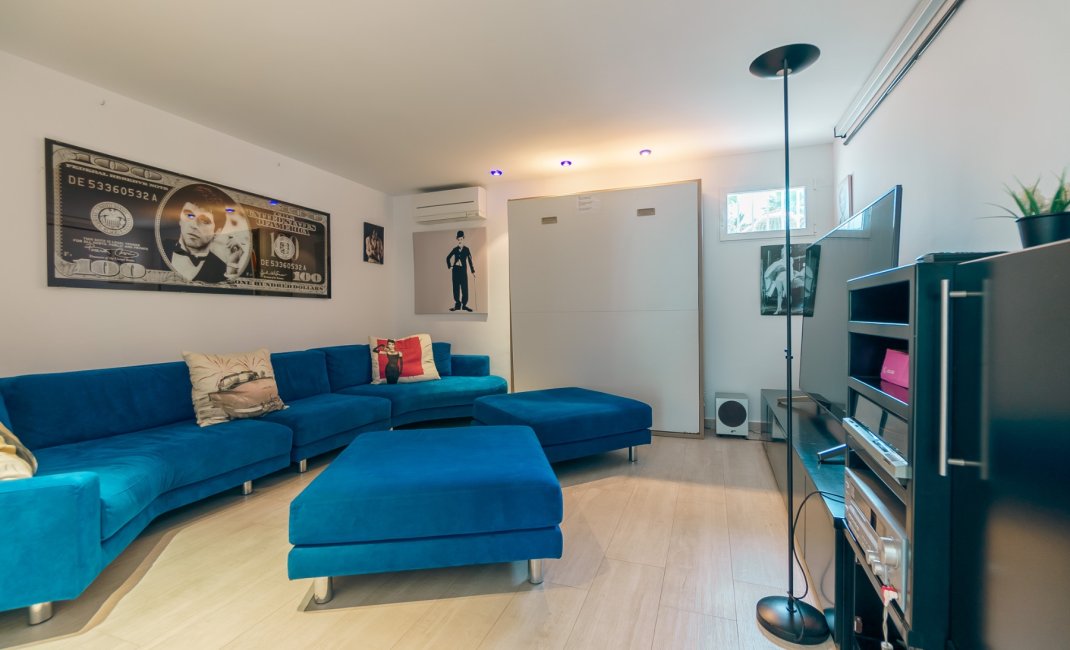 Videresalg -  Hytte / villa -
Albir