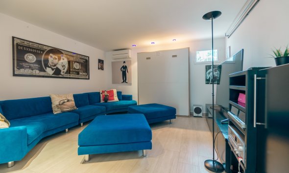 Videresalg -  Hytte / villa -
Albir