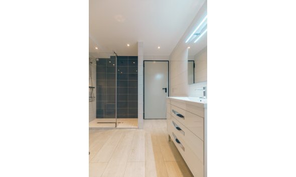 Videresalg -  Hytte / villa -
Albir