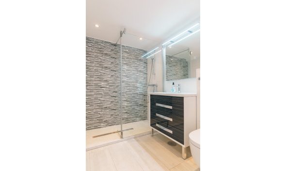 Videresalg -  Hytte / villa -
Albir