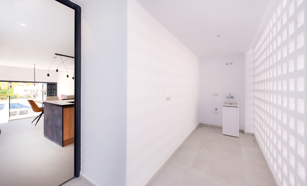 Videresalg -  Hytte / villa -
Albir