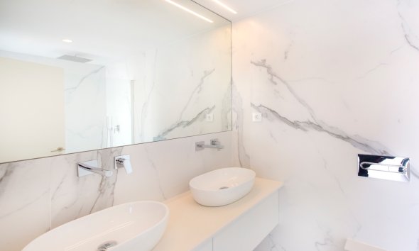 Videresalg -  Hytte / villa -
Albir