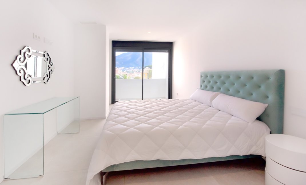 Videresalg -  Hytte / villa -
Albir