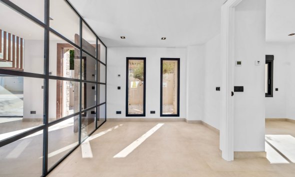 Obra nueva - Chalet / Villa  -
Albir