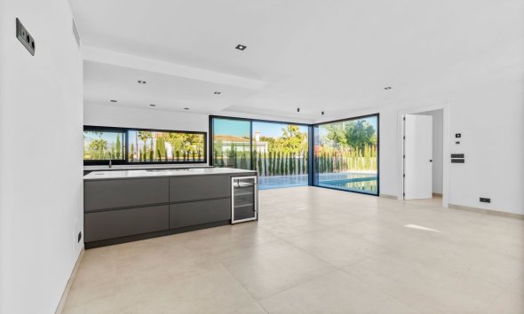 Obra nueva - Chalet / Villa  -
Albir