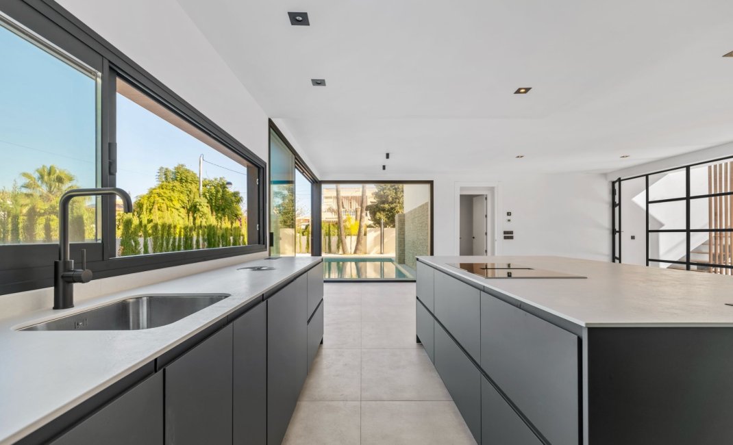 Obra nueva - Chalet / Villa  -
Albir