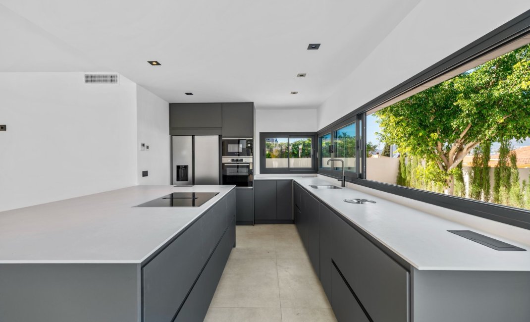 Obra nueva - Chalet / Villa  -
Albir