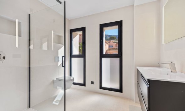 Obra nueva - Chalet / Villa  -
Albir