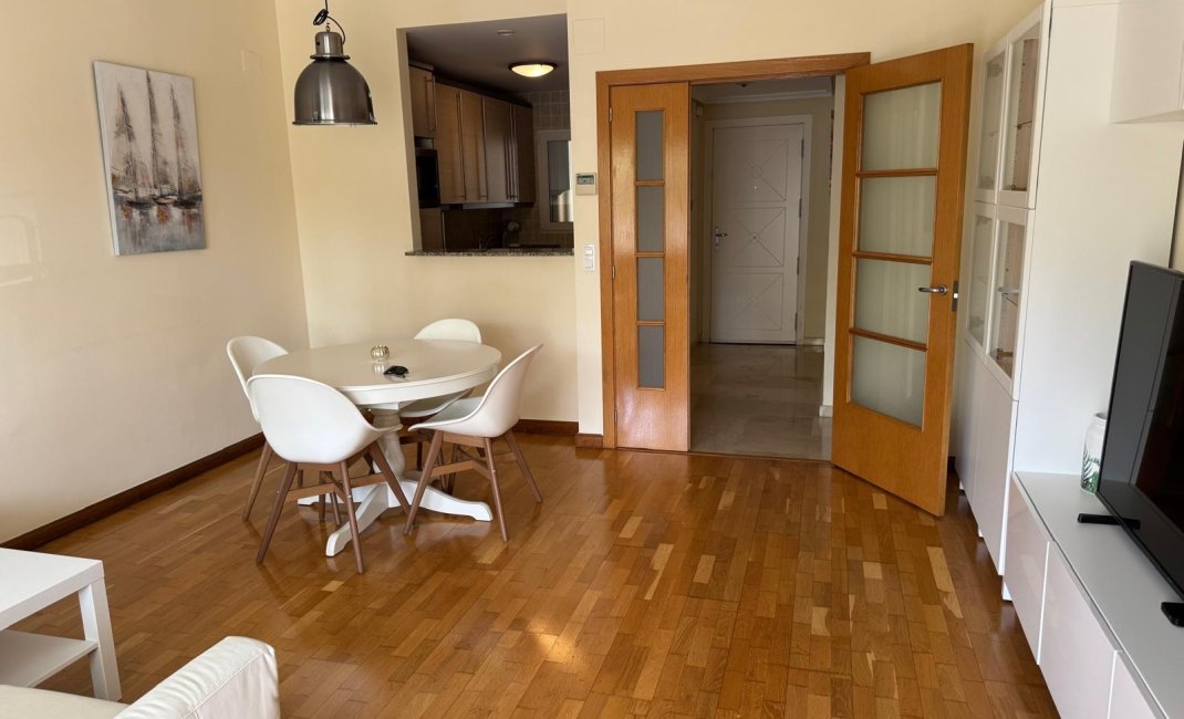 Reventa - Apartamento / piso -
Albir
