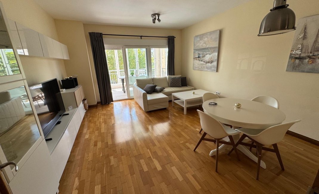 Reventa - Apartamento / piso -
Albir