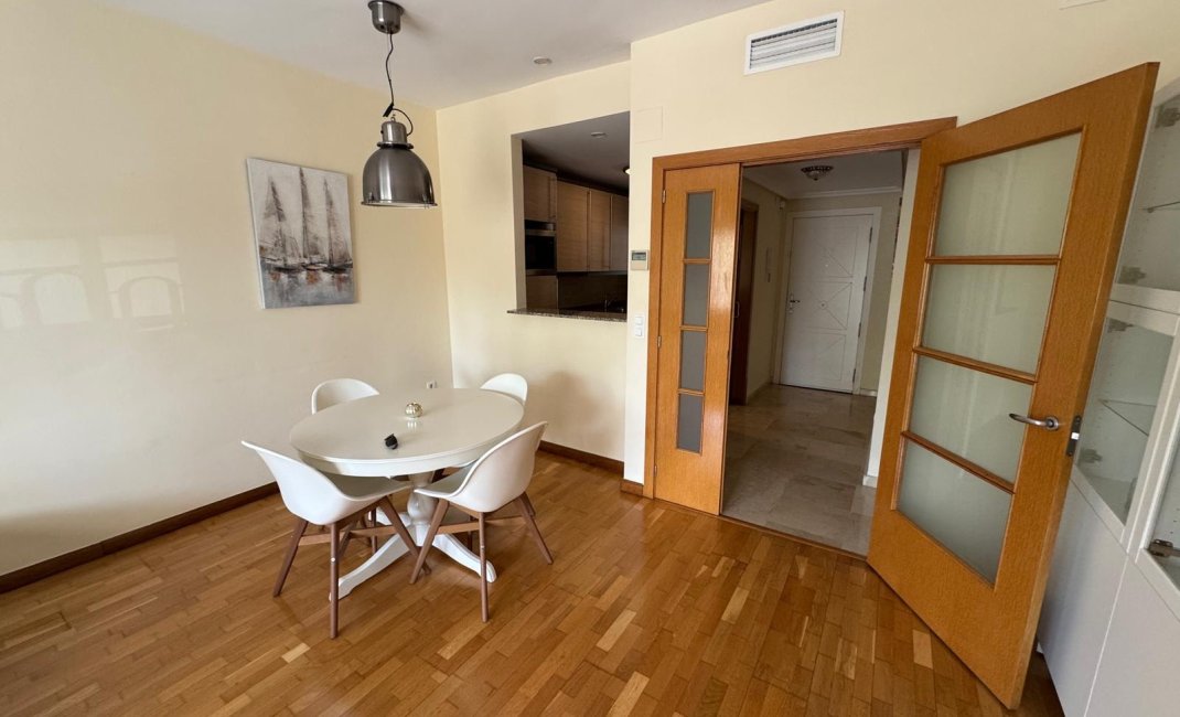 Reventa - Apartamento / piso -
Albir