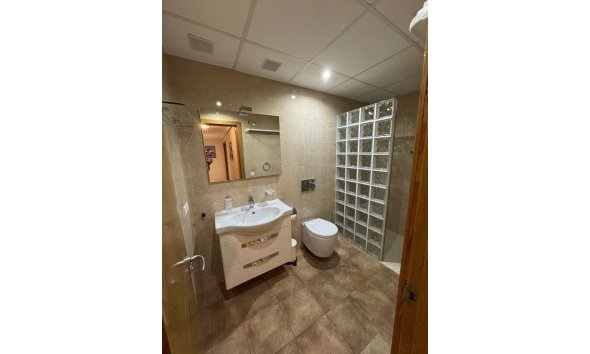 Reventa - Apartamento / piso -
Albir