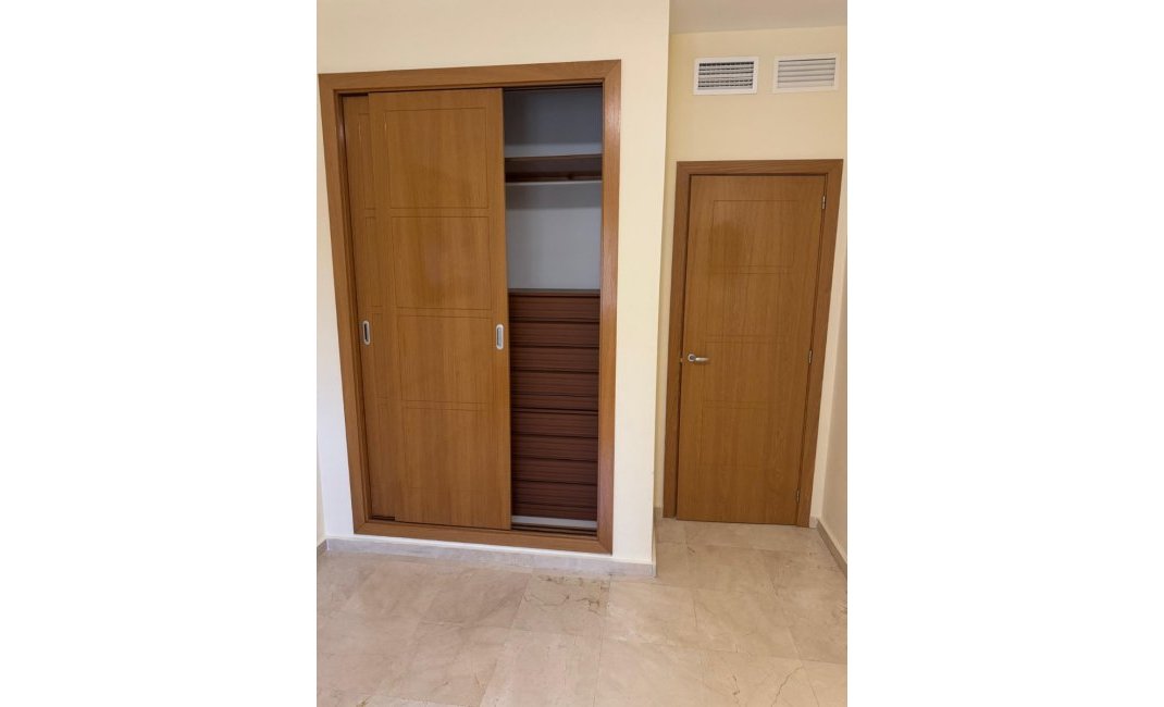 Reventa - Apartamento / piso -
Albir