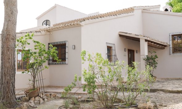 Resale -  Chalet / Villa -
Alfaz del Pi - Alfas del Pí