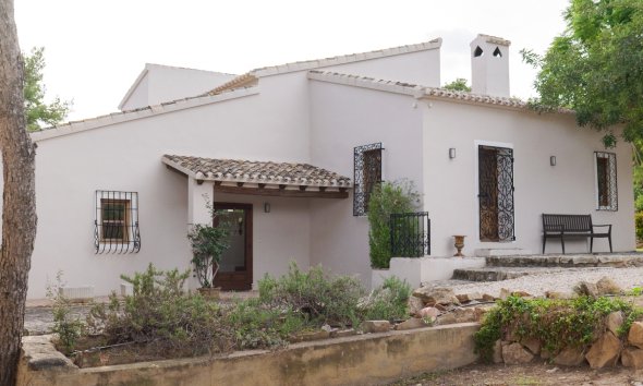 Resale -  Chalet / Villa -
Alfaz del Pi - Alfas del Pí